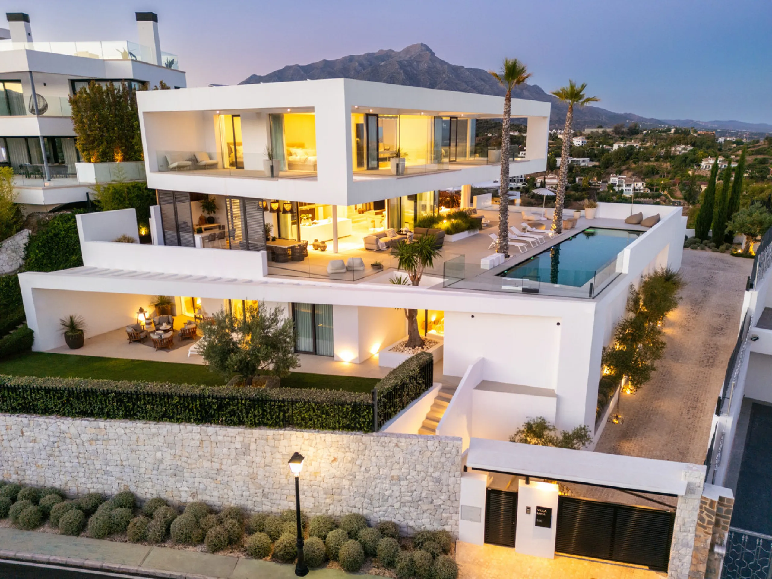 Nestled in the serene enclave of La Quinta, this contemporary villa, built in 2021, is designed to capture the essence of luxury living. South-facing, it offers stunning, sweeping views from the impressive La Concha Mountain to the Mediterranean Sea and e
