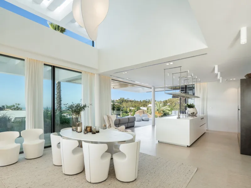 Nestled in the serene enclave of La Quinta, this contemporary villa, built in 2021, is designed to capture the essence of luxury living. South-facing, it offers stunning, sweeping views from the impressive La Concha Mountain to the Mediterranean Sea and e