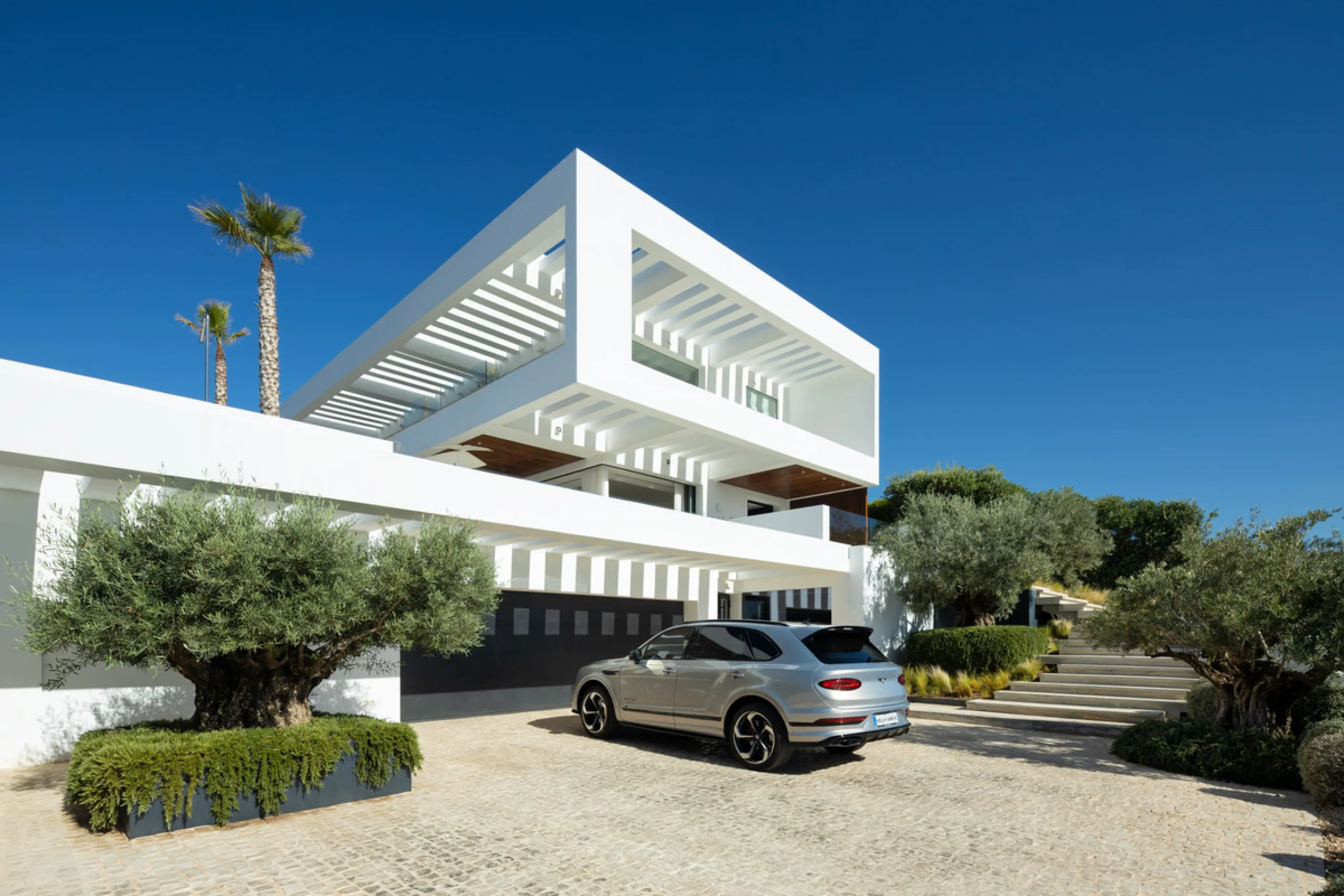 Nestled in the serene enclave of La Quinta, this contemporary villa, built in 2021, is designed to capture the essence of luxury living. South-facing, it offers stunning, sweeping views from the impressive La Concha Mountain to the Mediterranean Sea and e