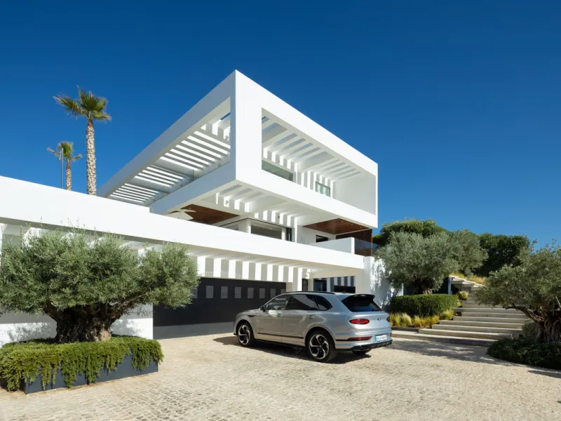 Nestled in the serene enclave of La Quinta, this contemporary villa, built in 2021, is designed to capture the essence of luxury living. South-facing, it offers stunning, sweeping views from the impressive La Concha Mountain to the Mediterranean Sea and e