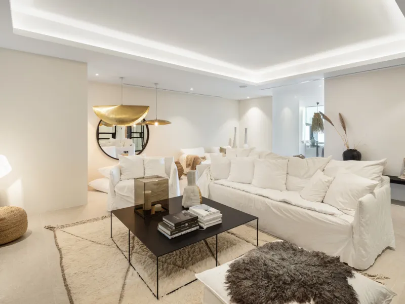 Nestled in the serene enclave of La Quinta, this contemporary villa, built in 2021, is designed to capture the essence of luxury living. South-facing, it offers stunning, sweeping views from the impressive La Concha Mountain to the Mediterranean Sea and e