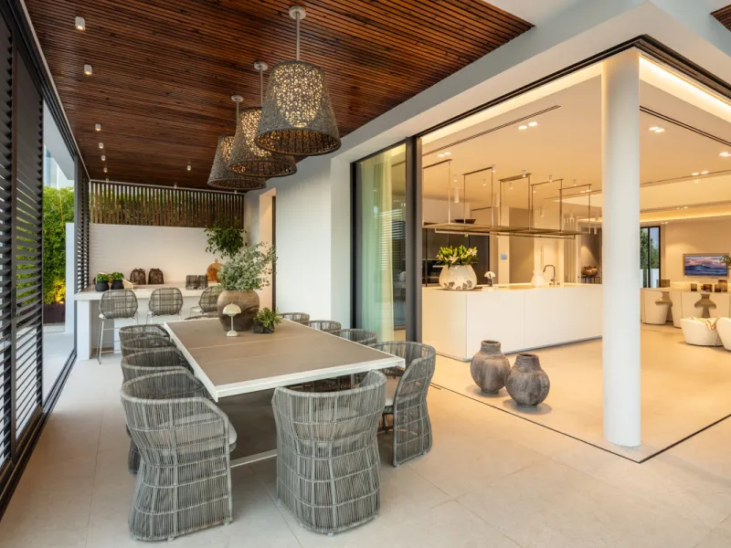 Nestled in the serene enclave of La Quinta, this contemporary villa, built in 2021, is designed to capture the essence of luxury living. South-facing, it offers stunning, sweeping views from the impressive La Concha Mountain to the Mediterranean Sea and e