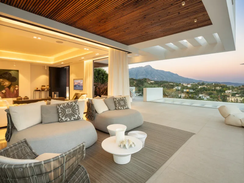 Nestled in the serene enclave of La Quinta, this contemporary villa, built in 2021, is designed to capture the essence of luxury living. South-facing, it offers stunning, sweeping views from the impressive La Concha Mountain to the Mediterranean Sea and e