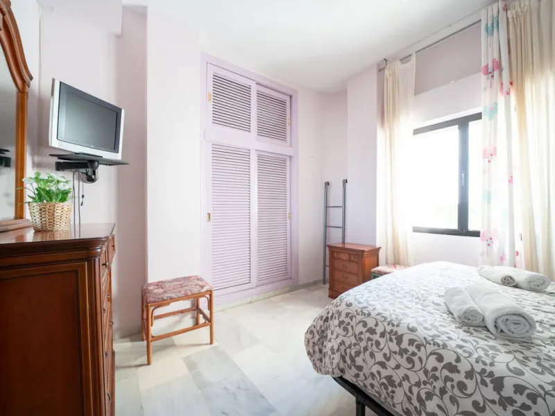 Apartment - Middle Floor Apartment в продаже в Marbella, Málaga. В доме 3 спален и 4 ванных комнат. Площадь дома 215 м²