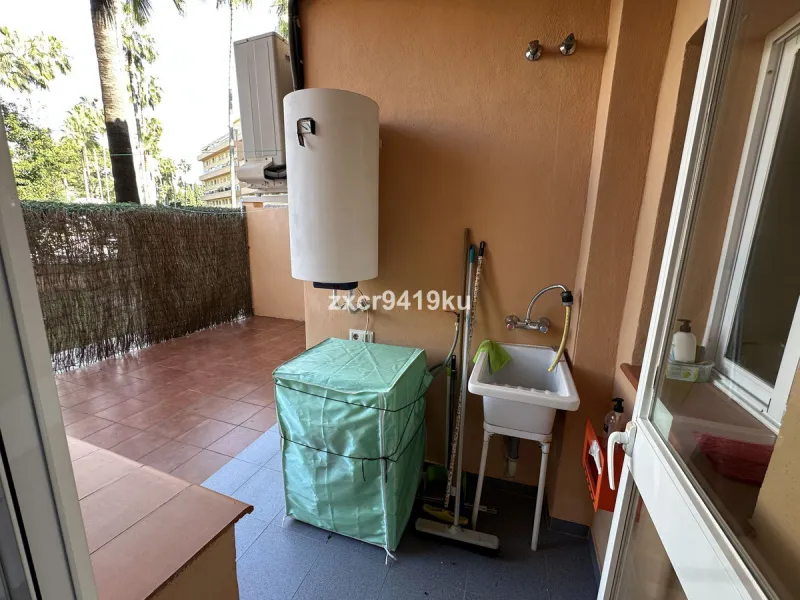 Apartment - Ground Floor Apartment в продаже в Marbella, Málaga. В доме 3 спален и 2 ванных комнат. Площадь дома 87 м². Площадь участка 58 м²