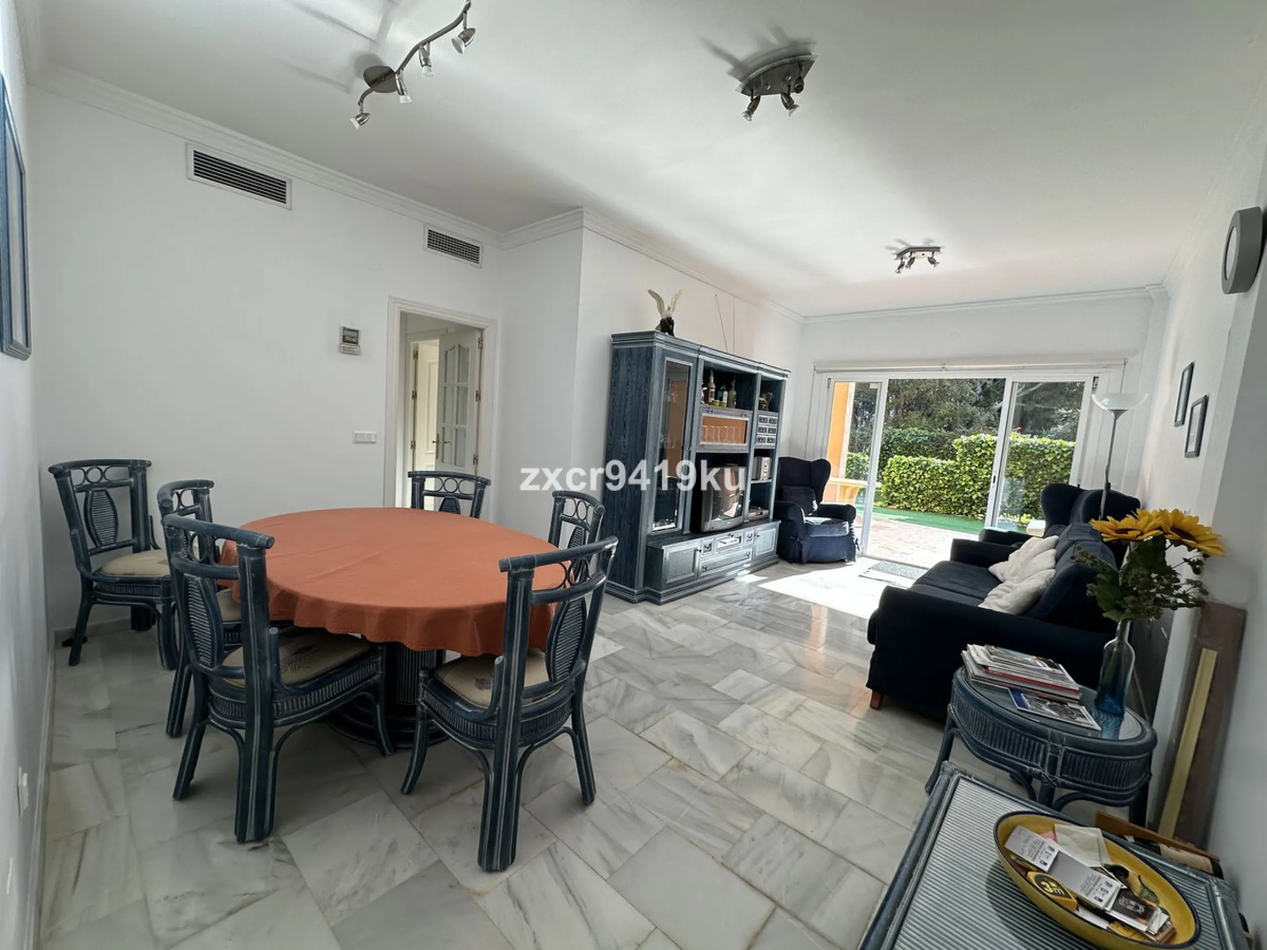 Apartment - Ground Floor Apartment в продаже в Marbella, Málaga. В доме 3 спален и 2 ванных комнат. Площадь дома 87 м². Площадь участка 58 м²