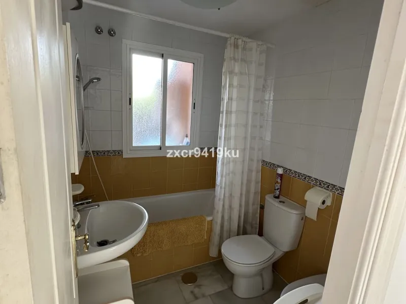 Apartment - Ground Floor Apartment в продаже в Marbella, Málaga. В доме 3 спален и 2 ванных комнат. Площадь дома 87 м². Площадь участка 58 м²