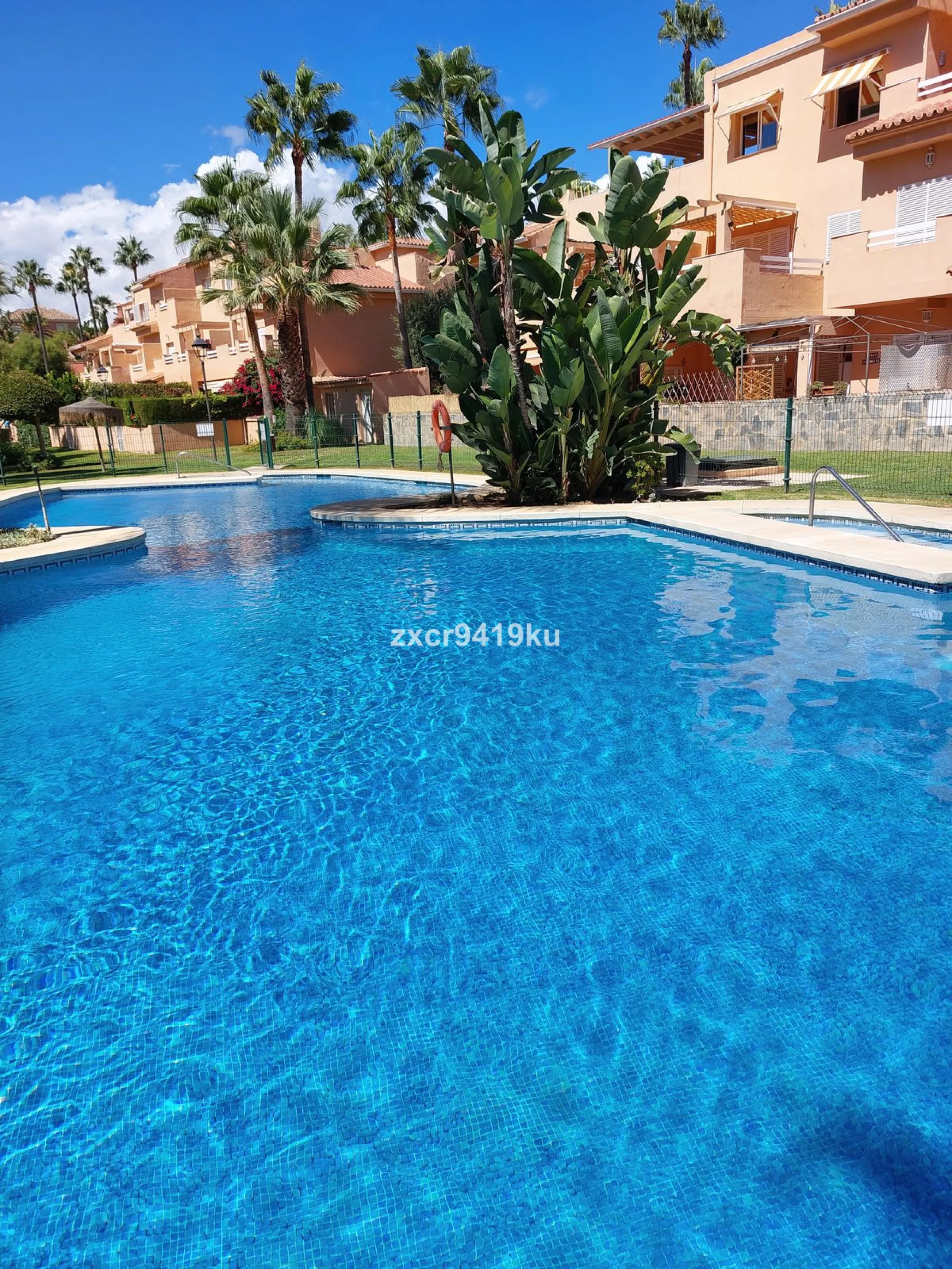 Apartment - Ground Floor Apartment в продаже в Marbella, Málaga. В доме 3 спален и 2 ванных комнат. Площадь дома 87 м². Площадь участка 58 м²