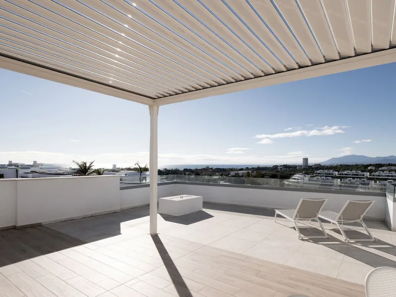 Situated in a gated development next to Santa Clara golf and minutes away from Marbella centre, this stunning modern penthouse has it all!