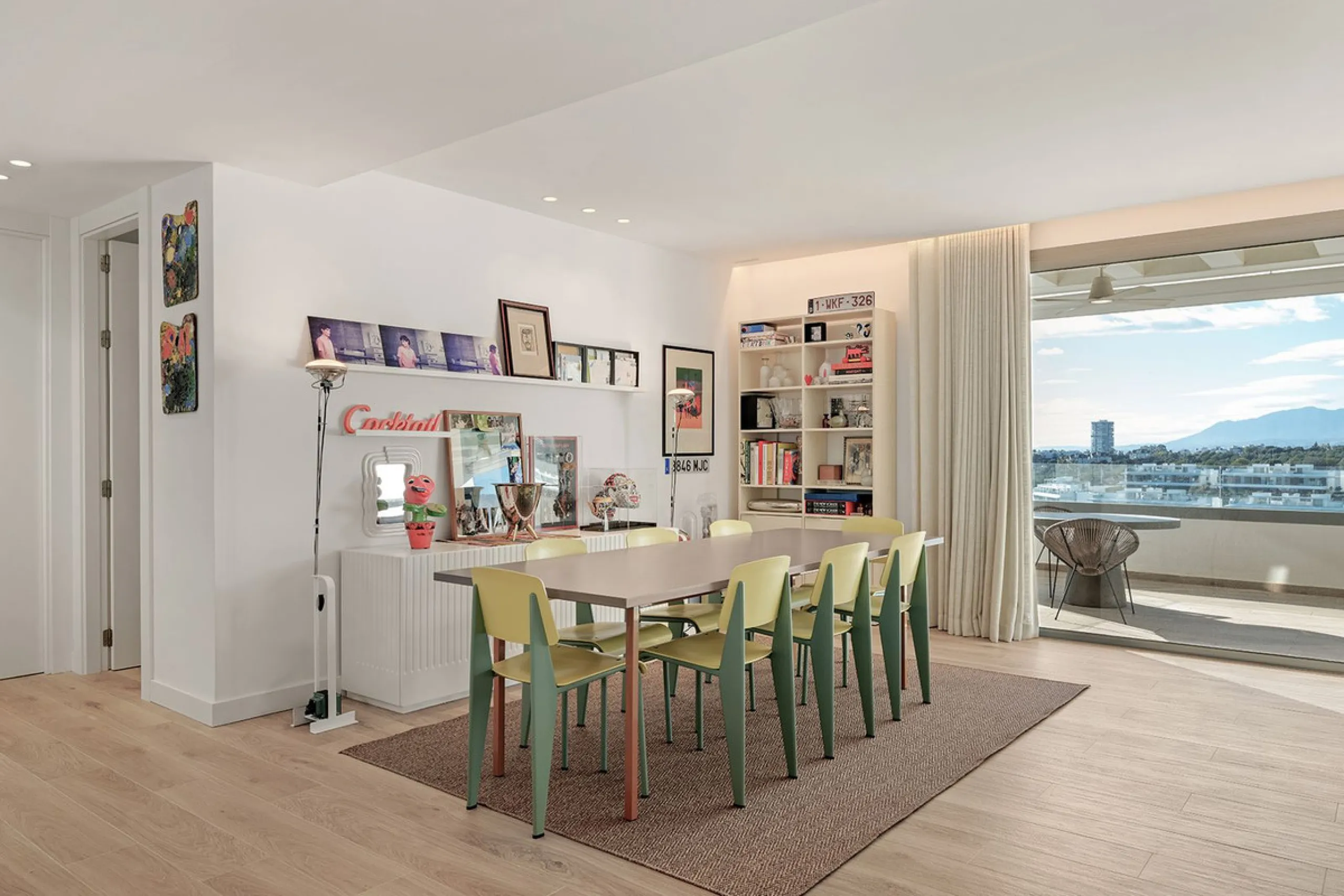 Situated in a gated development next to Santa Clara golf and minutes away from Marbella centre, this stunning modern penthouse has it all!