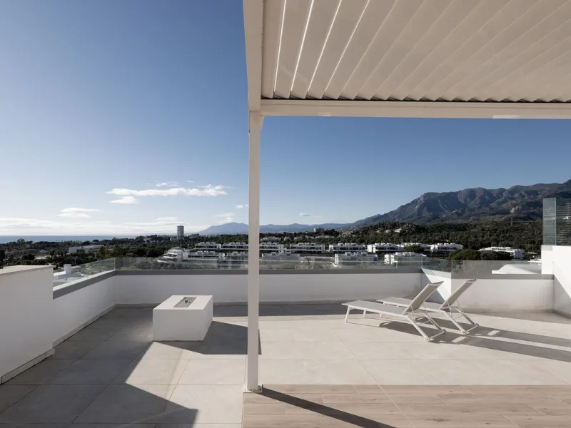 Situated in a gated development next to Santa Clara golf and minutes away from Marbella centre, this stunning modern penthouse has it all!