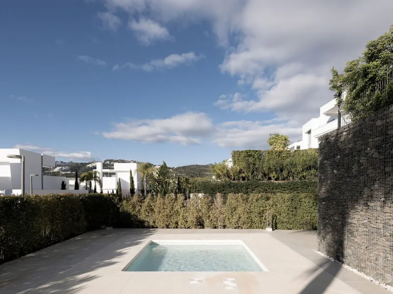 Situated in a gated development next to Santa Clara golf and minutes away from Marbella centre, this stunning modern penthouse has it all!