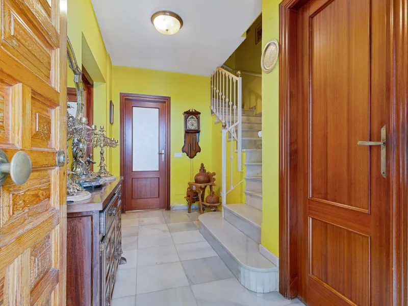 Prime location: Just 150m from the beach and close to all amenities.