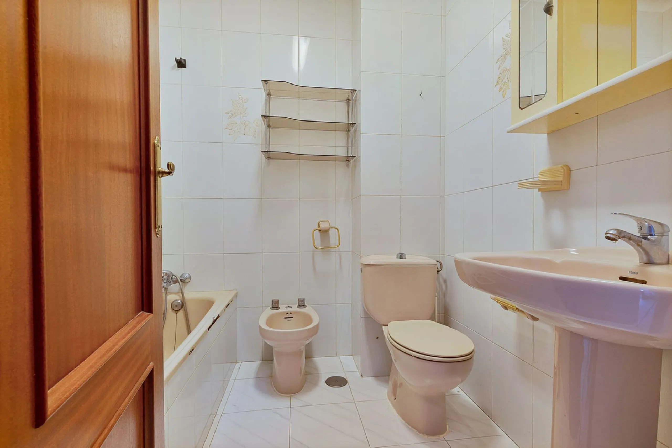 Prime location: Just 150m from the beach and close to all amenities.