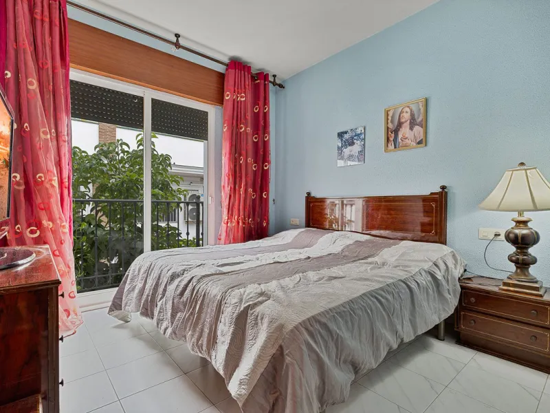 Prime location: Just 150m from the beach and close to all amenities.