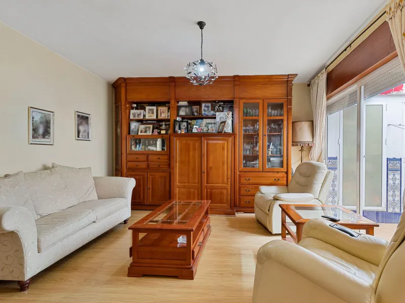 Prime location: Just 150m from the beach and close to all amenities.