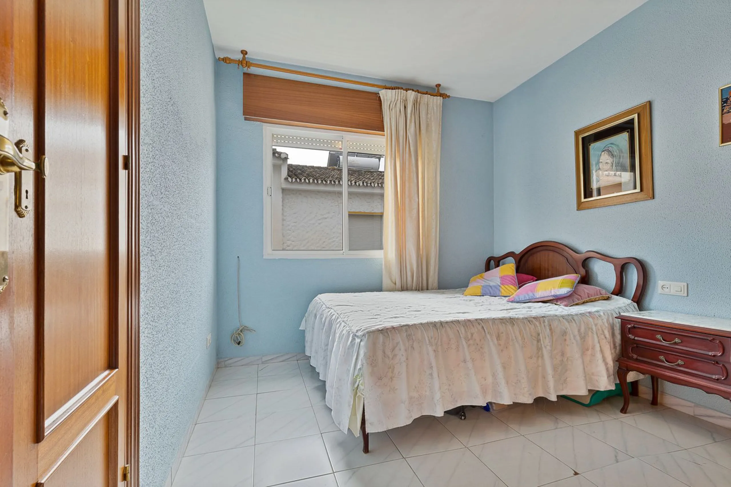 Prime location: Just 150m from the beach and close to all amenities.