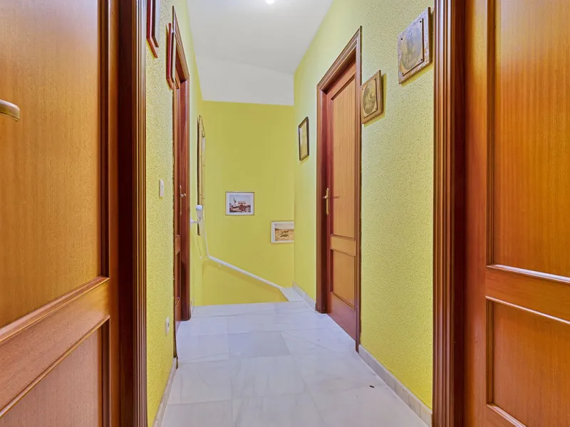 Prime location: Just 150m from the beach and close to all amenities.