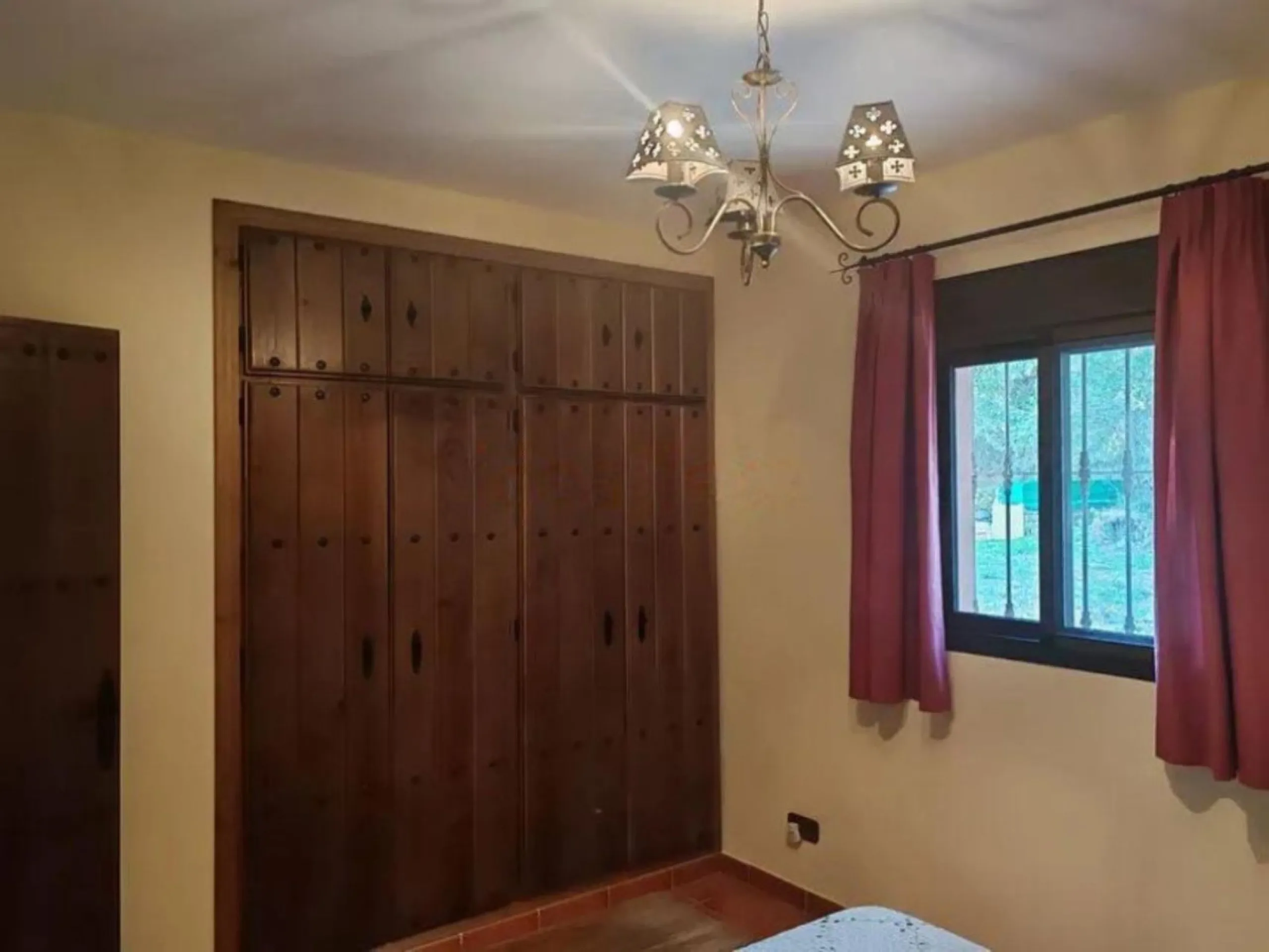 Very special countryside estate located just 15 minutes from Marbella, on the road that connects Marbella with Ojén and Monda.