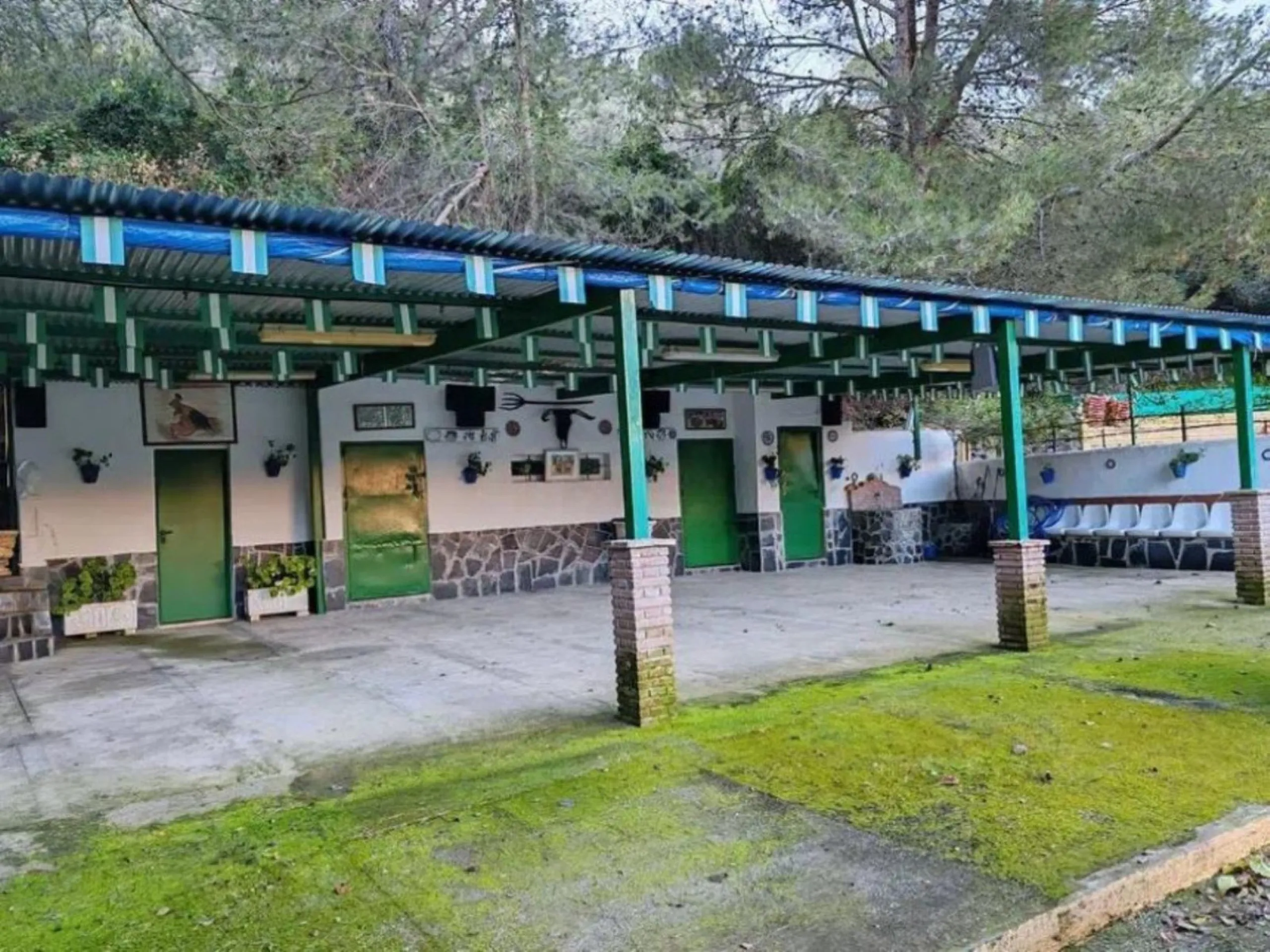 Very special countryside estate located just 15 minutes from Marbella, on the road that connects Marbella with Ojén and Monda.