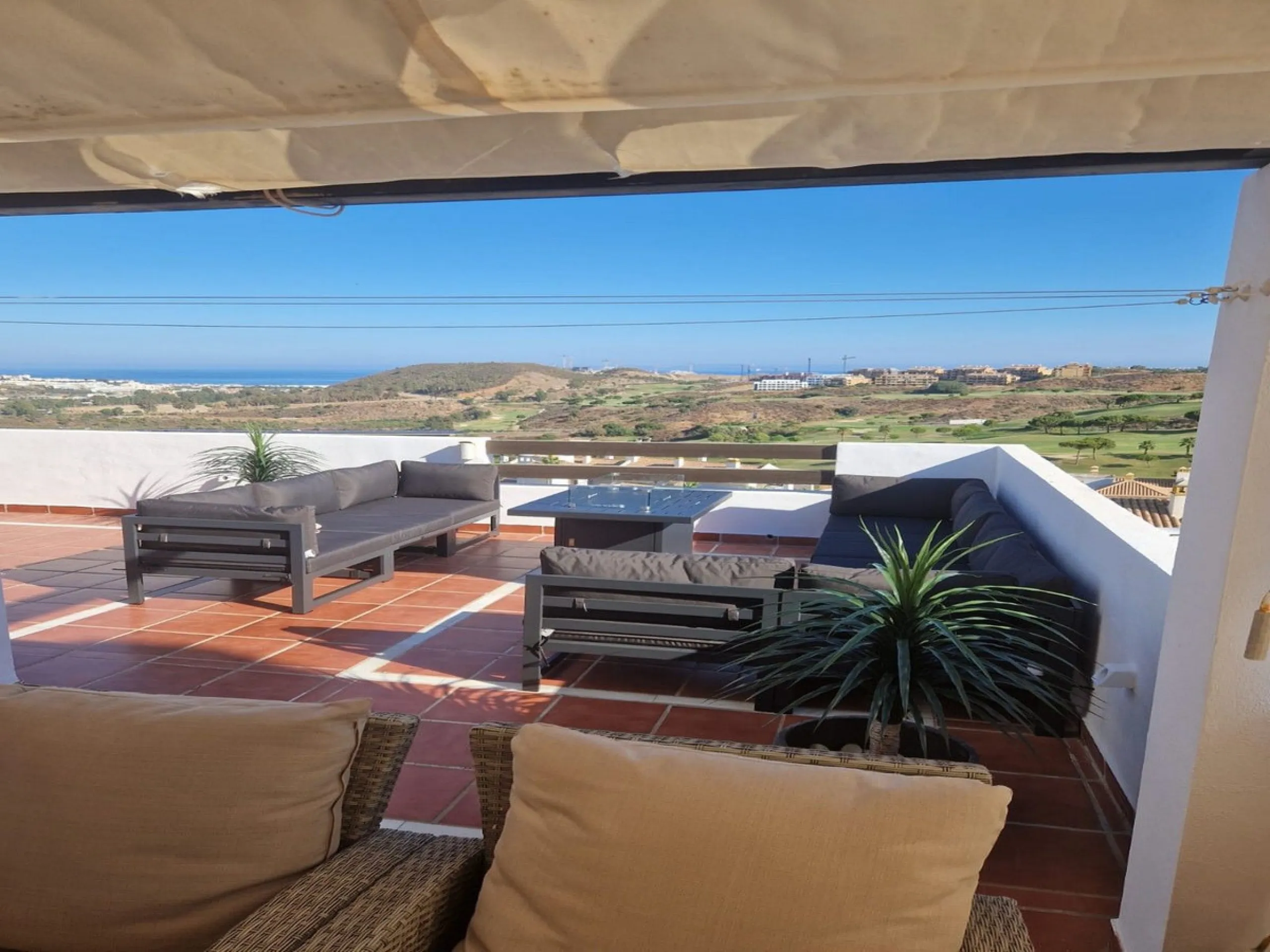 STUNNING PENTHOUSE IN CALANOVA GOLF, COSTA DEL SOL!
