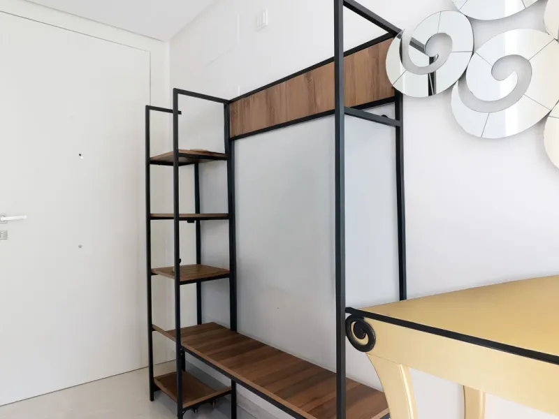 This bright and spacious garden apartment is located in the exclusive urbanization of Palo Alto, one of the most sought-after luxury communities on the Costa del Sol. Designed to offer comfort, style, and spectacular surroundings, the property enjoys stun