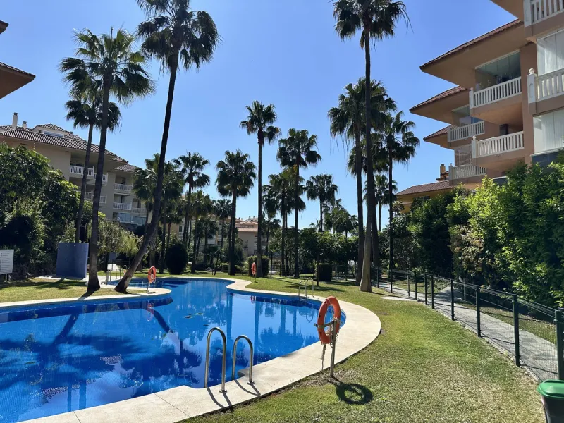 Modern 2-Bedroom Apartment in the Reserva del Higueron.