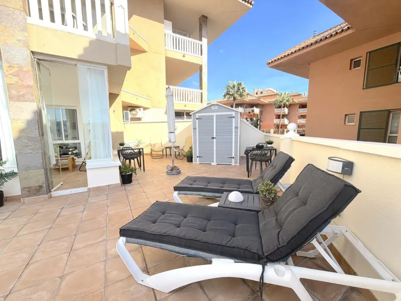 Modern 2-Bedroom Apartment in the Reserva del Higueron.
