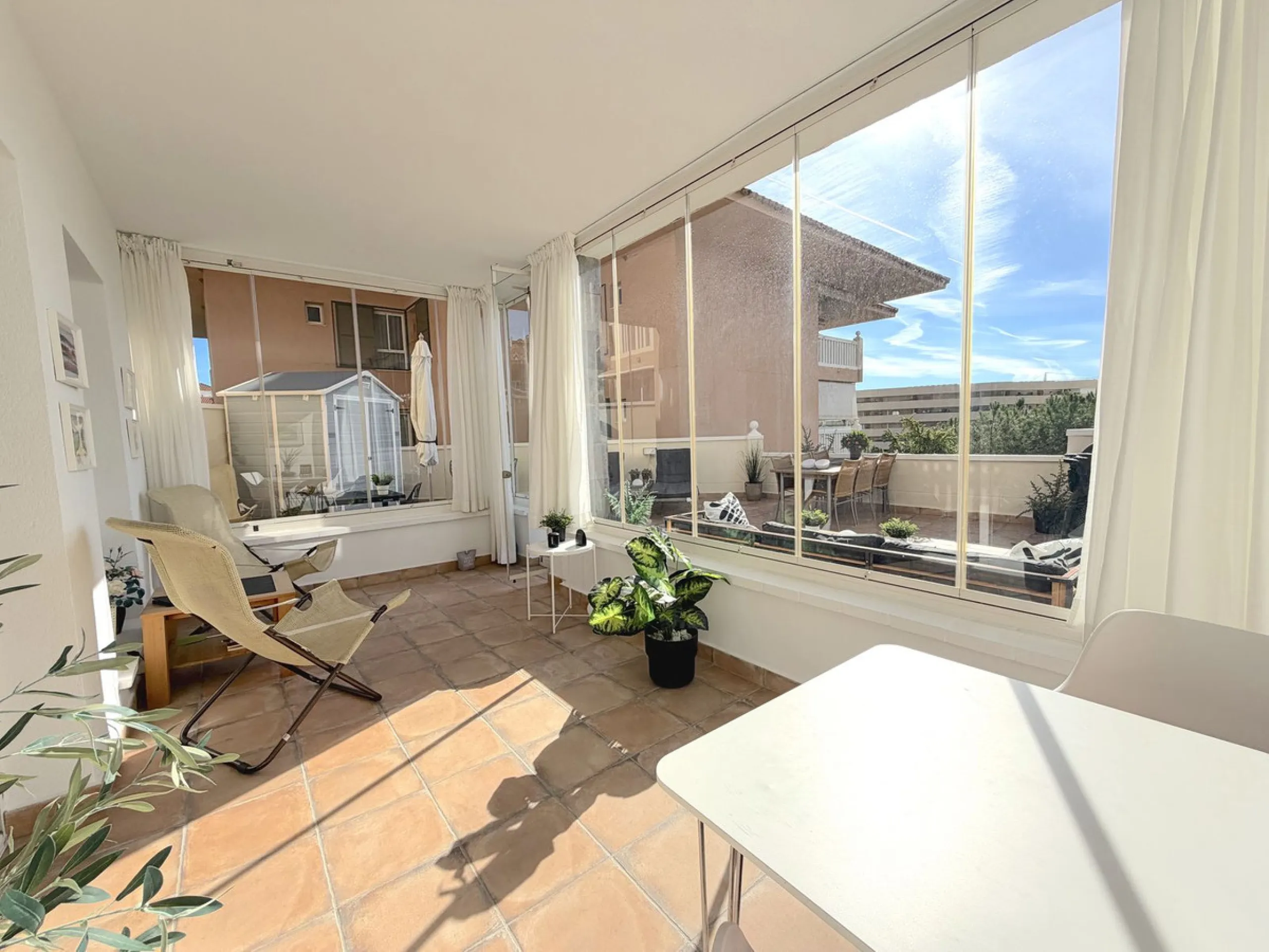 Modern 2-Bedroom Apartment in the Reserva del Higueron.