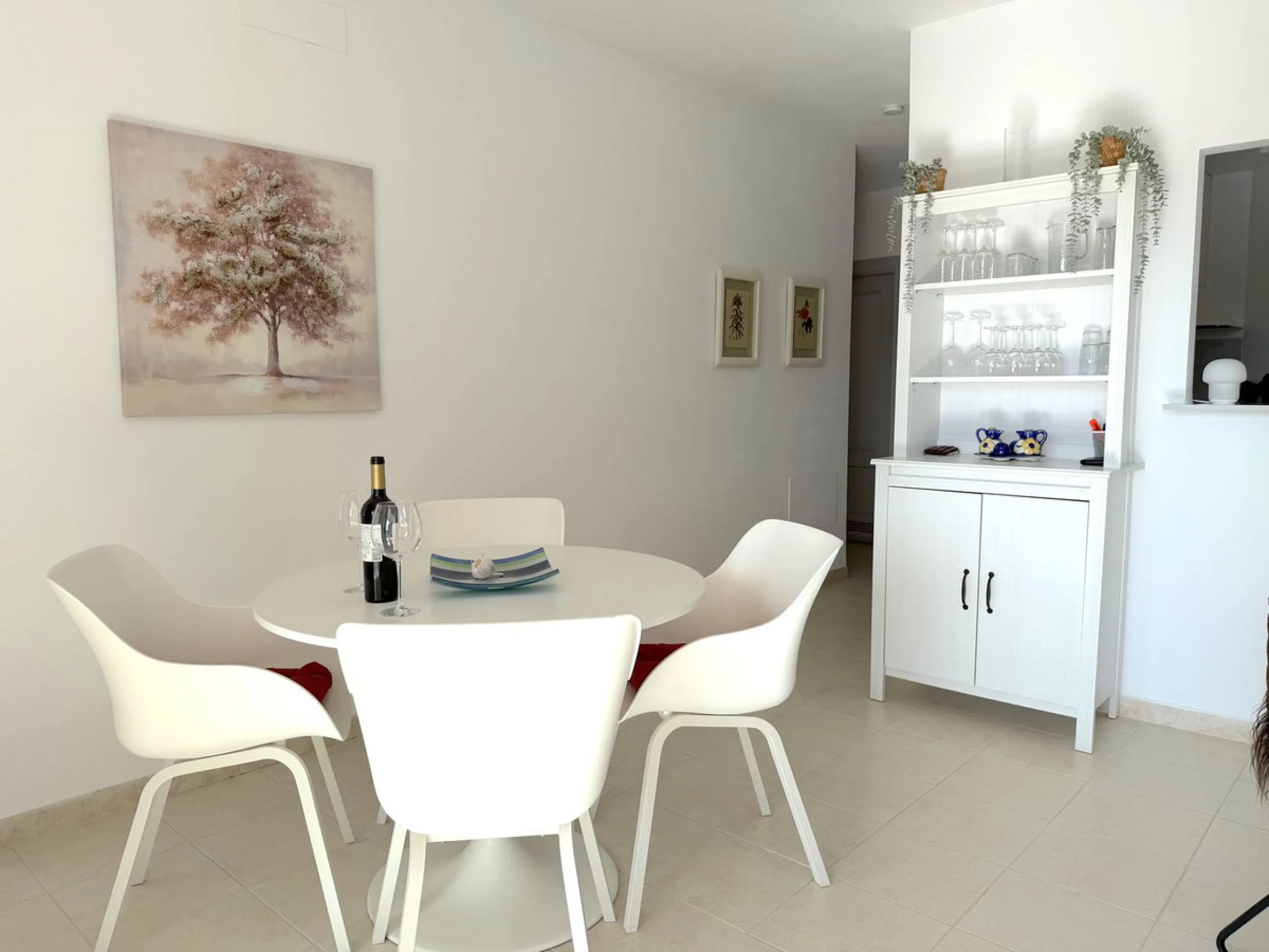 Modern 2-Bedroom Apartment in the Reserva del Higueron.