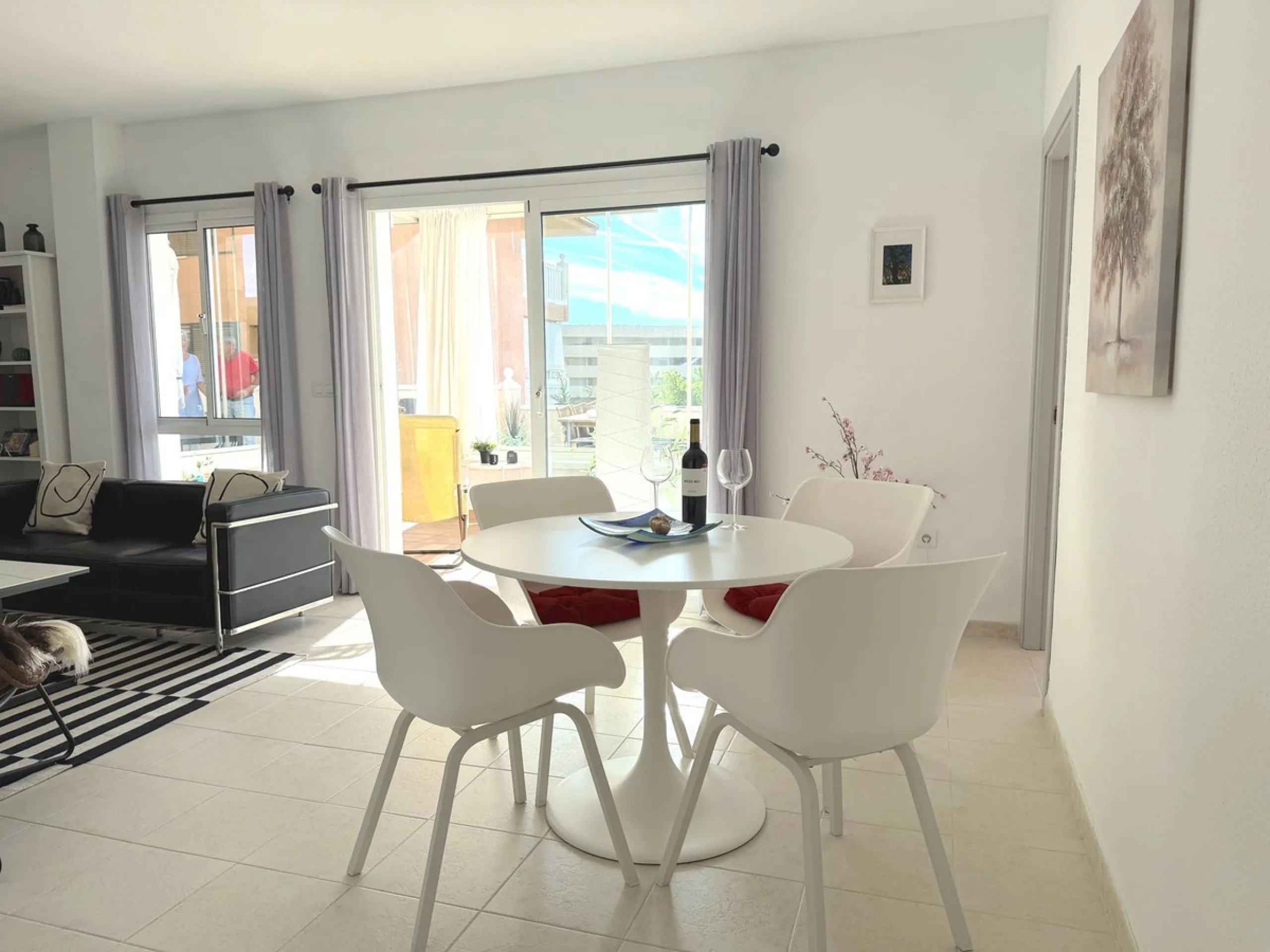 Modern 2-Bedroom Apartment in the Reserva del Higueron.