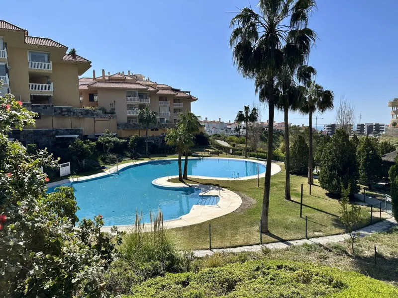 Modern 2-Bedroom Apartment in the Reserva del Higueron.