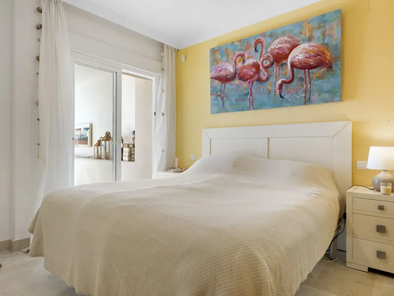 Set in the highly desirable beachfront area of Buenas Noches, Estepona, this exceptional frontline beach apartment offers direct access to the Mediterranean Sea and breathtaking uninterrupted panoramic sea views.