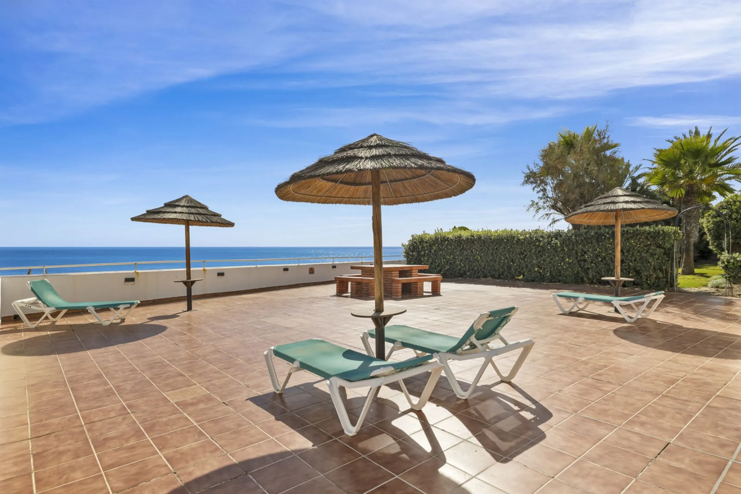 Set in the highly desirable beachfront area of Buenas Noches, Estepona, this exceptional frontline beach apartment offers direct access to the Mediterranean Sea and breathtaking uninterrupted panoramic sea views.