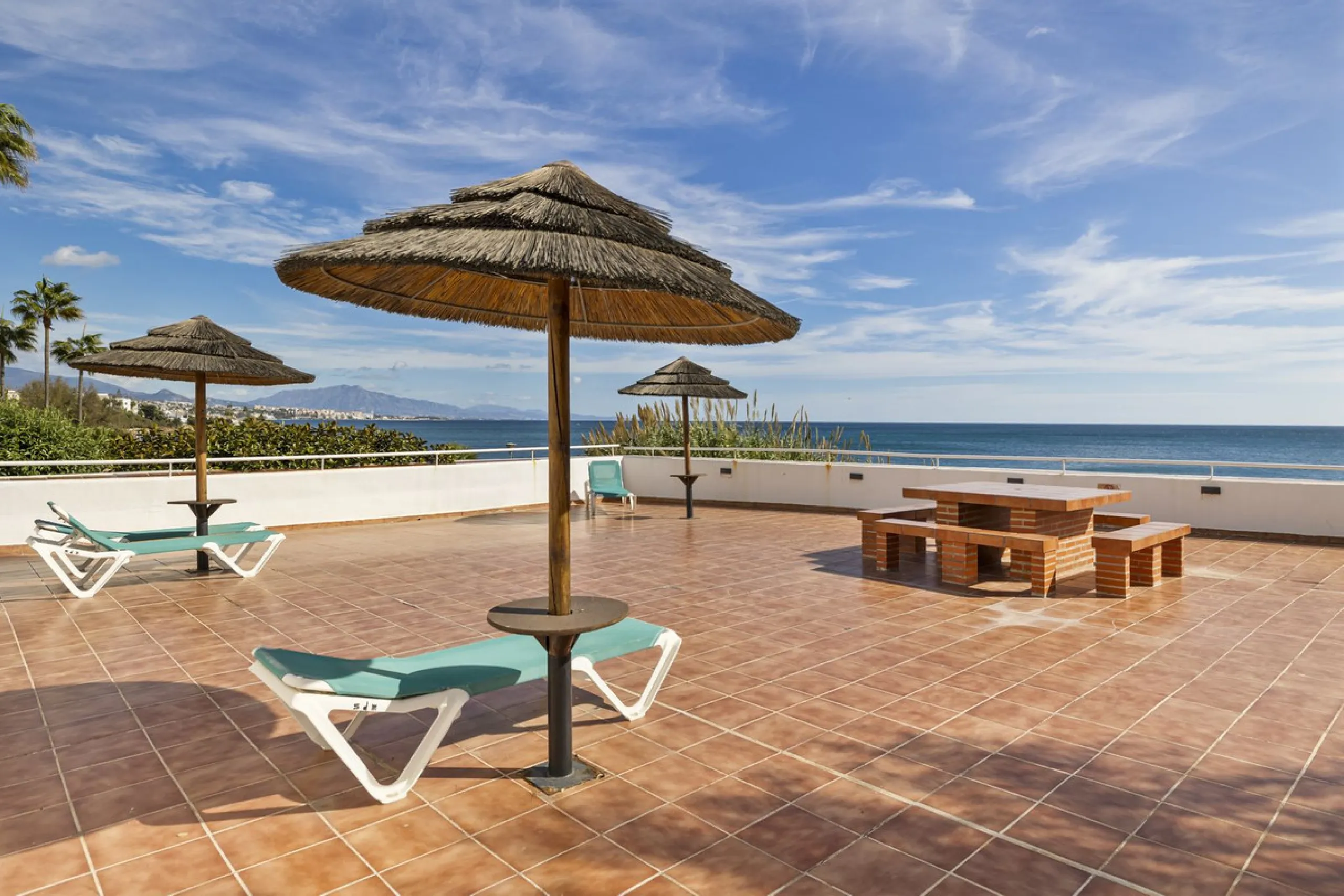 Set in the highly desirable beachfront area of Buenas Noches, Estepona, this exceptional frontline beach apartment offers direct access to the Mediterranean Sea and breathtaking uninterrupted panoramic sea views.