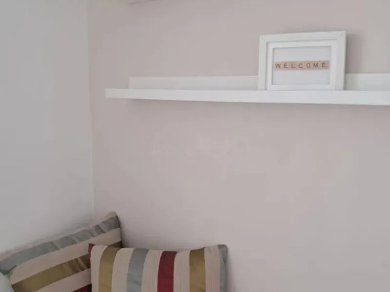 4 спальни | 3 ванные комнаты | 200м² построено | 218м² участок | угловой
