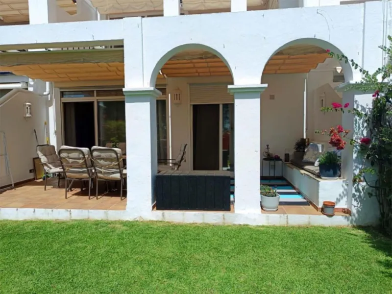 Ground Floor Apartment, La Quinta, Costa del Sol.