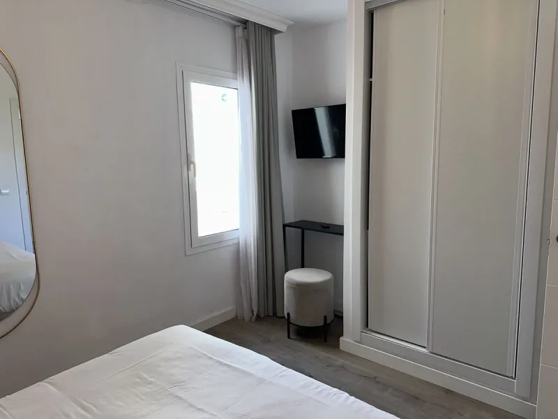 This beautifully renovated, ground‑floor beachfront apartment is offered fully furnished and elegantly decorated—ready to enjoy.