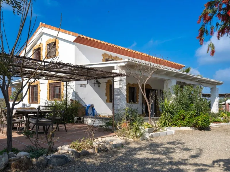Set in a peaceful inland enclave oon the edge of the Town  Coín inland from  the Costa del Sol, this fully independent finca–cortijo offers a rare combination of absolute privacy, natural beauty and excellent accessibility. With no direct neighbours and p