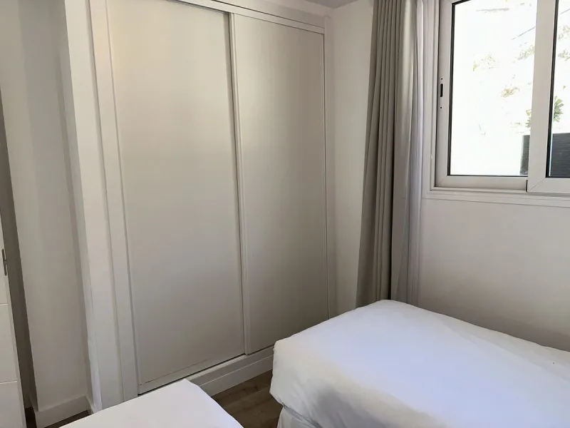 This beautifully renovated, ground‑floor beachfront apartment is offered fully furnished and elegantly decorated—ready to enjoy.