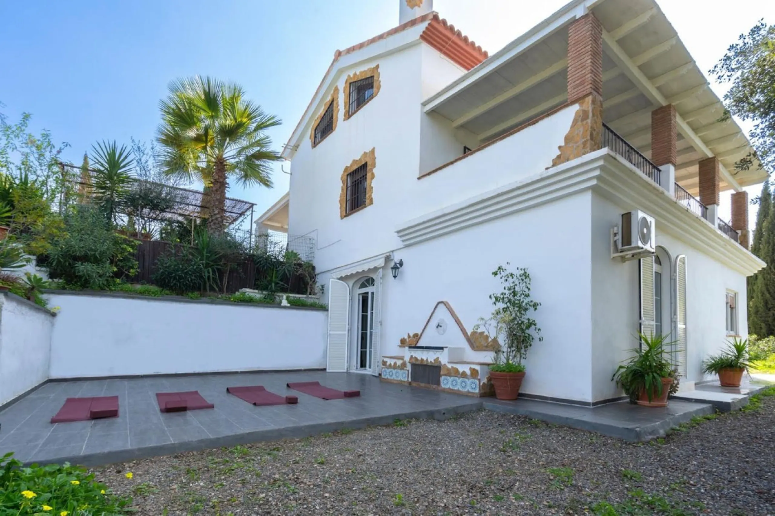 House - Finca - Cortijo в продаже в Coín, Málaga. В доме 3 спален и 3 ванных комнат. Площадь дома 233 м². Площадь участка 3700 м²