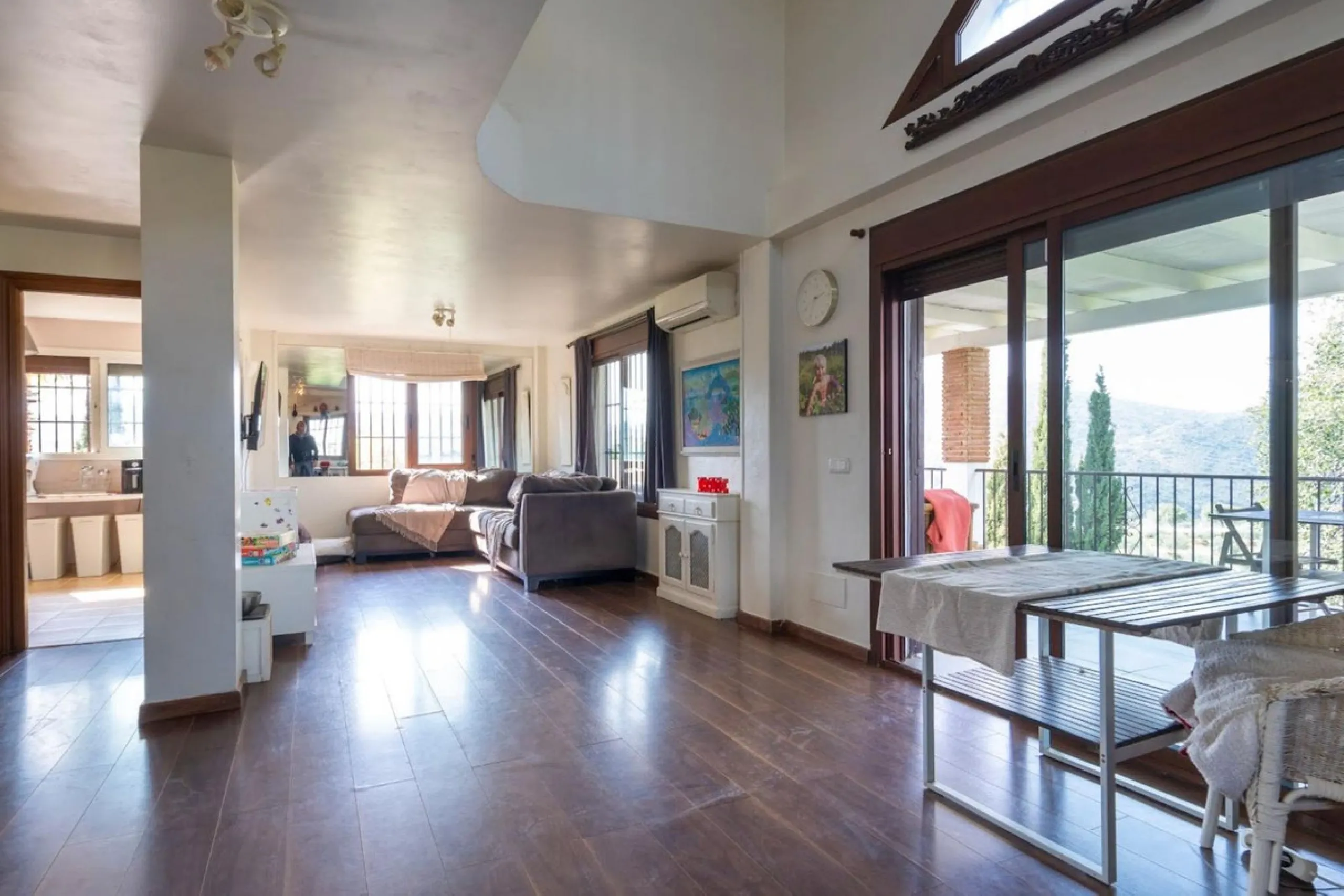 House - Finca - Cortijo в продаже в Coín, Málaga. В доме 3 спален и 3 ванных комнат. Площадь дома 233 м². Площадь участка 3700 м²