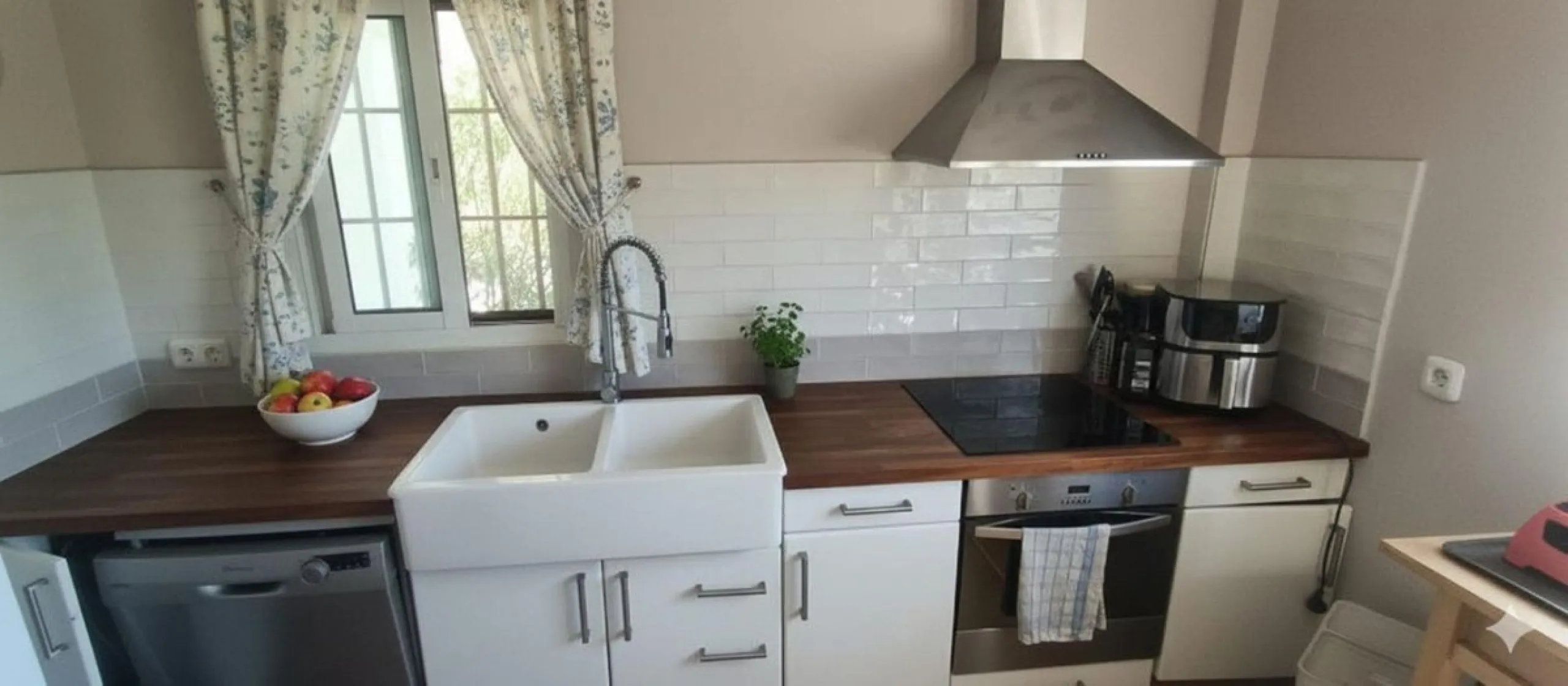 House - Finca - Cortijo в продаже в Coín, Málaga. В доме 3 спален и 3 ванных комнат. Площадь дома 233 м². Площадь участка 3700 м²