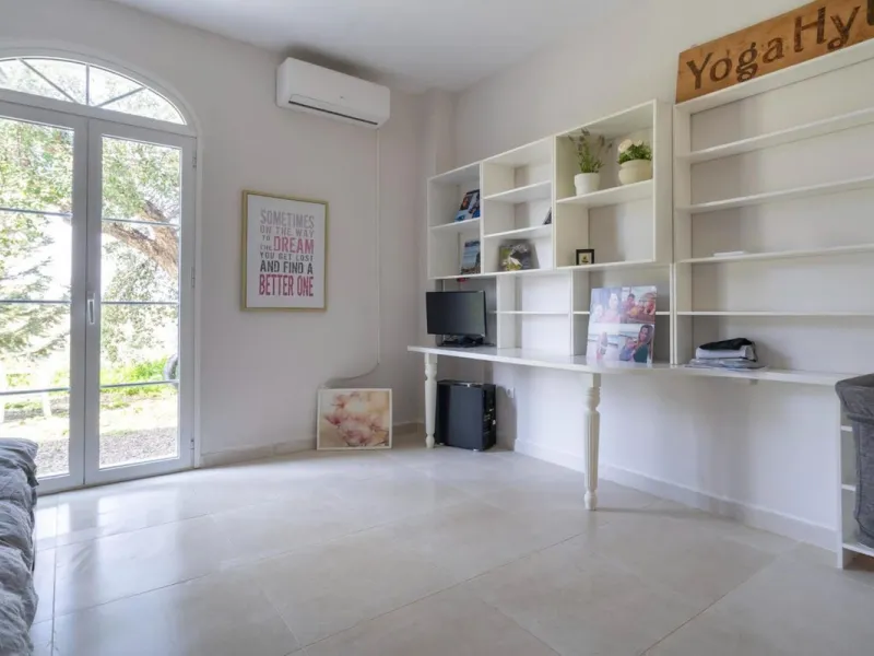 House - Finca - Cortijo в продаже в Coín, Málaga. В доме 3 спален и 3 ванных комнат. Площадь дома 233 м². Площадь участка 3700 м²