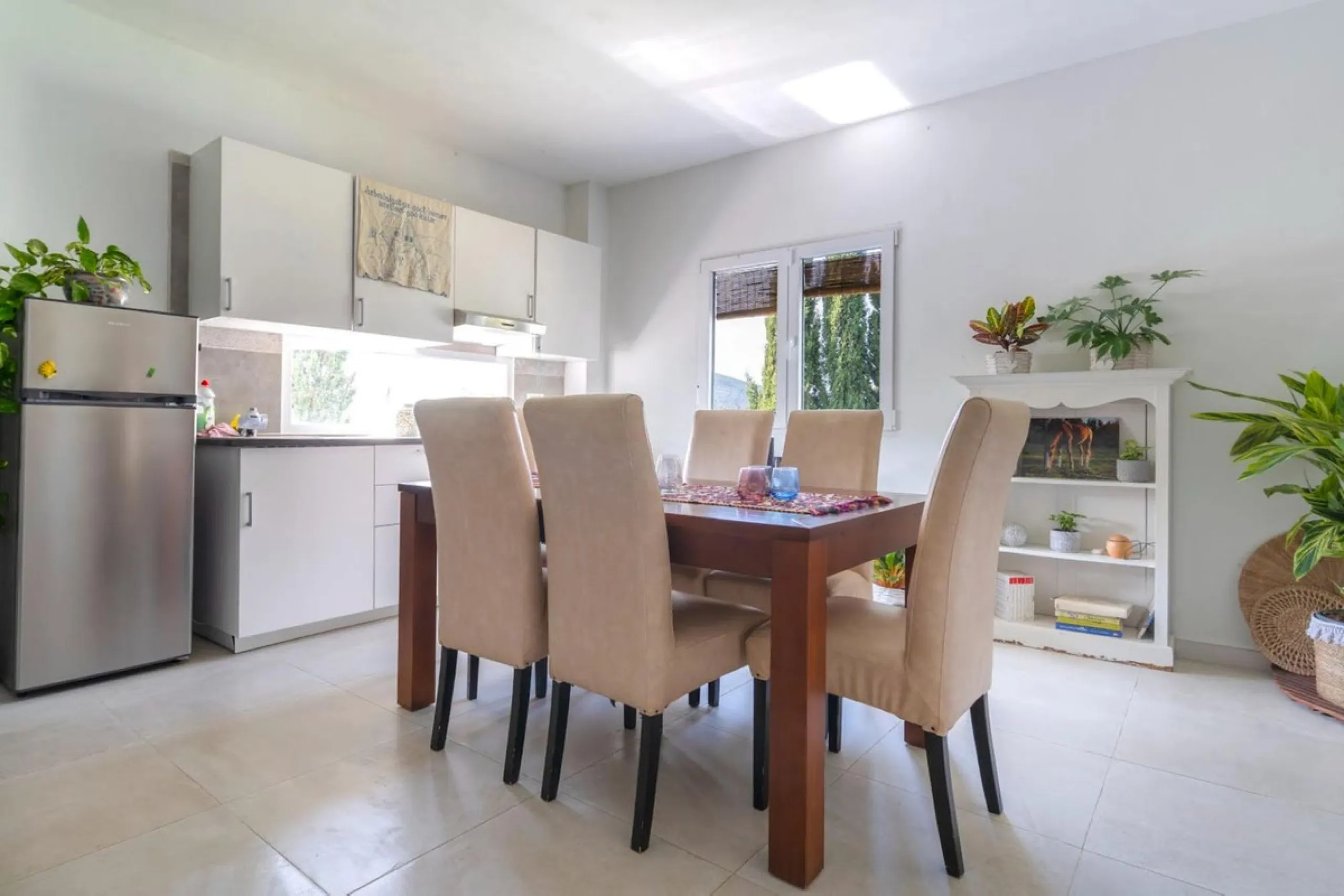 House - Finca - Cortijo в продаже в Coín, Málaga. В доме 3 спален и 3 ванных комнат. Площадь дома 233 м². Площадь участка 3700 м²