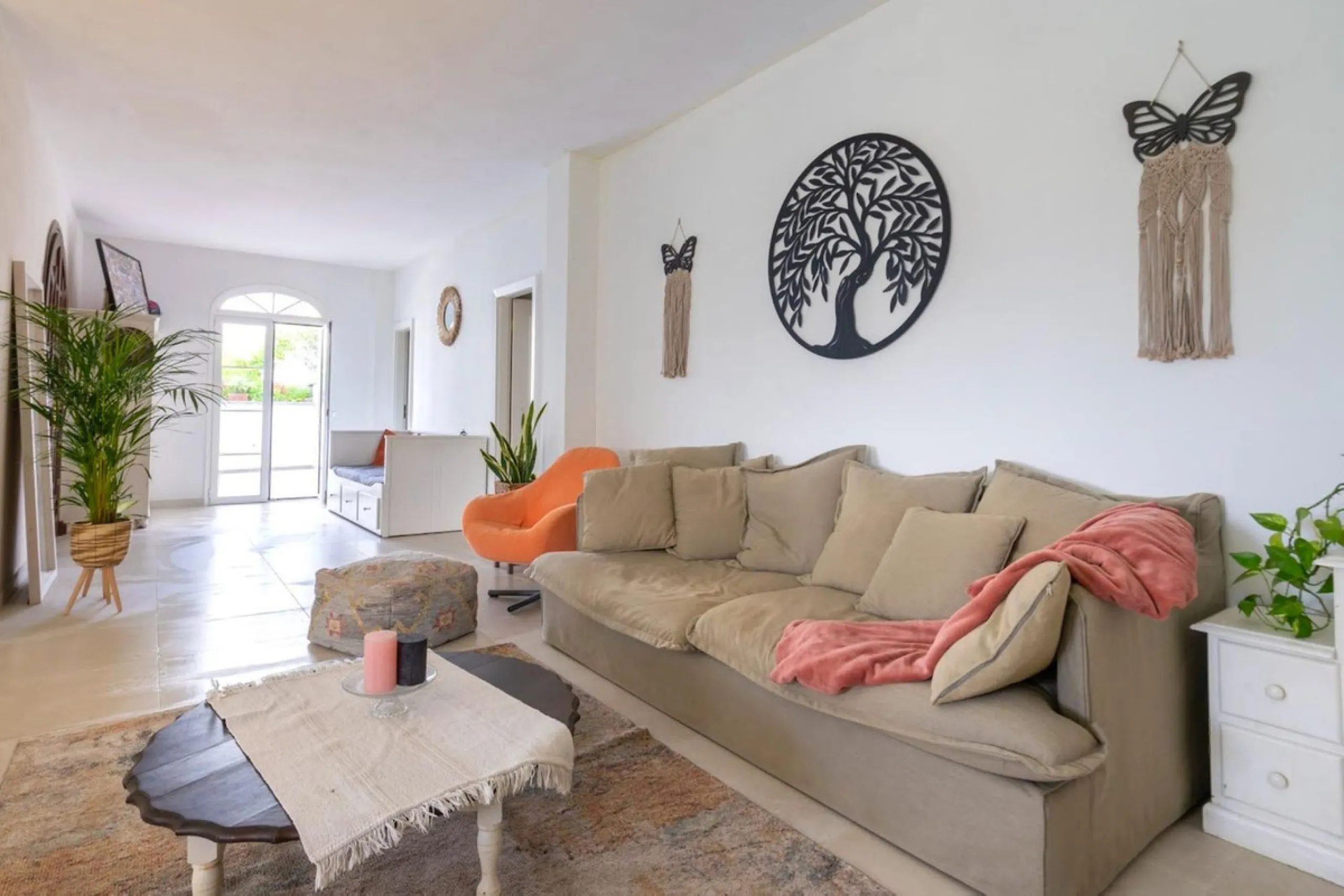 House - Finca - Cortijo в продаже в Coín, Málaga. В доме 3 спален и 3 ванных комнат. Площадь дома 233 м². Площадь участка 3700 м²
