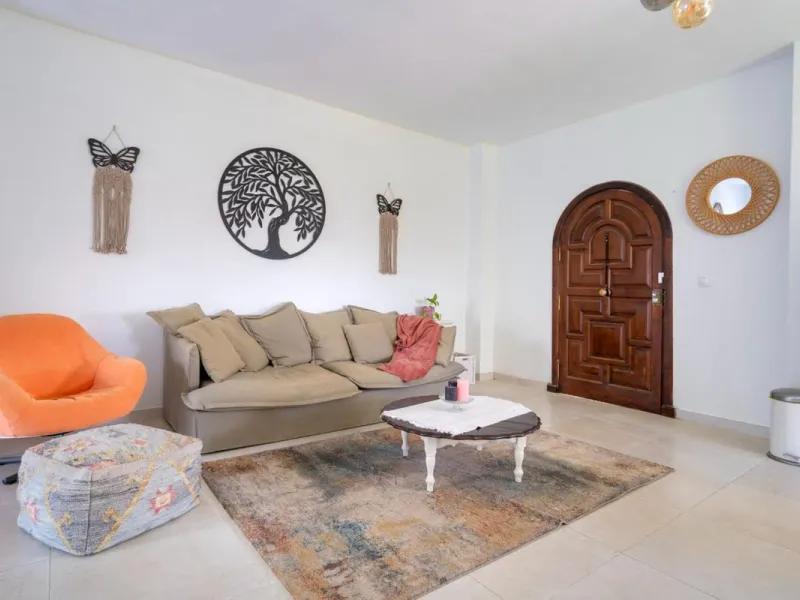 House - Finca - Cortijo в продаже в Coín, Málaga. В доме 3 спален и 3 ванных комнат. Площадь дома 233 м². Площадь участка 3700 м²