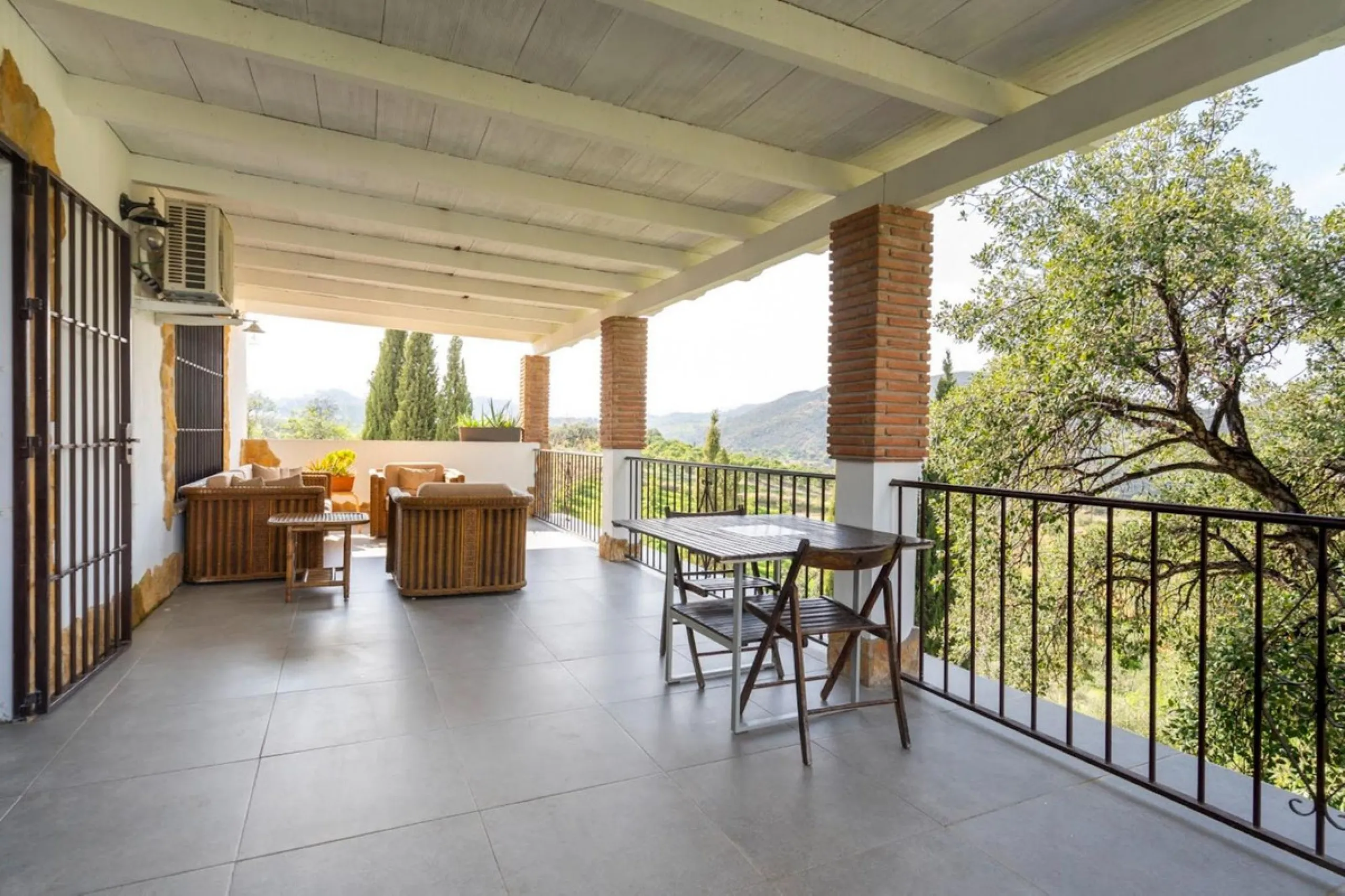 House - Finca - Cortijo в продаже в Coín, Málaga. В доме 3 спален и 3 ванных комнат. Площадь дома 233 м². Площадь участка 3700 м²