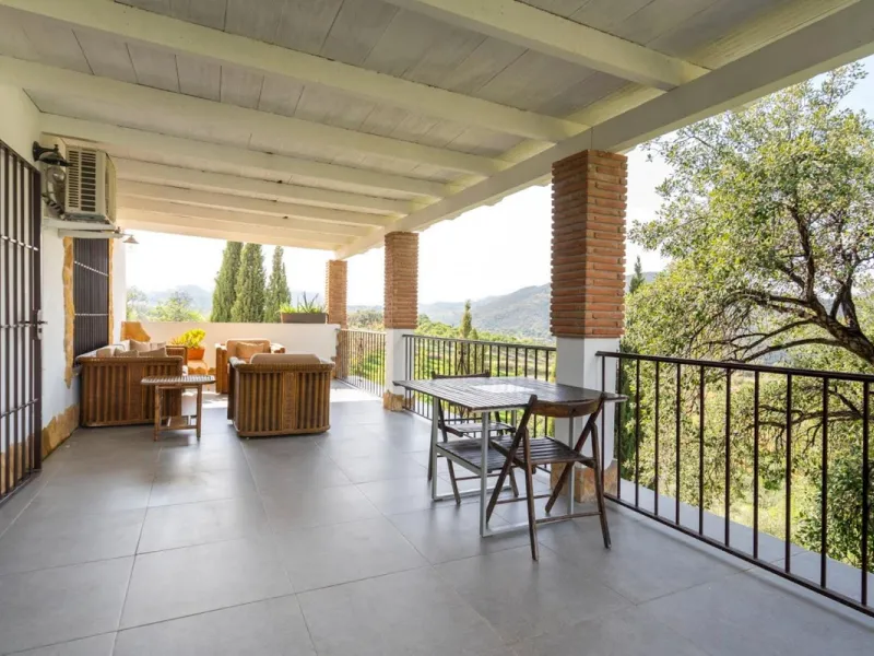 House - Finca - Cortijo в продаже в Coín, Málaga. В доме 3 спален и 3 ванных комнат. Площадь дома 233 м². Площадь участка 3700 м²