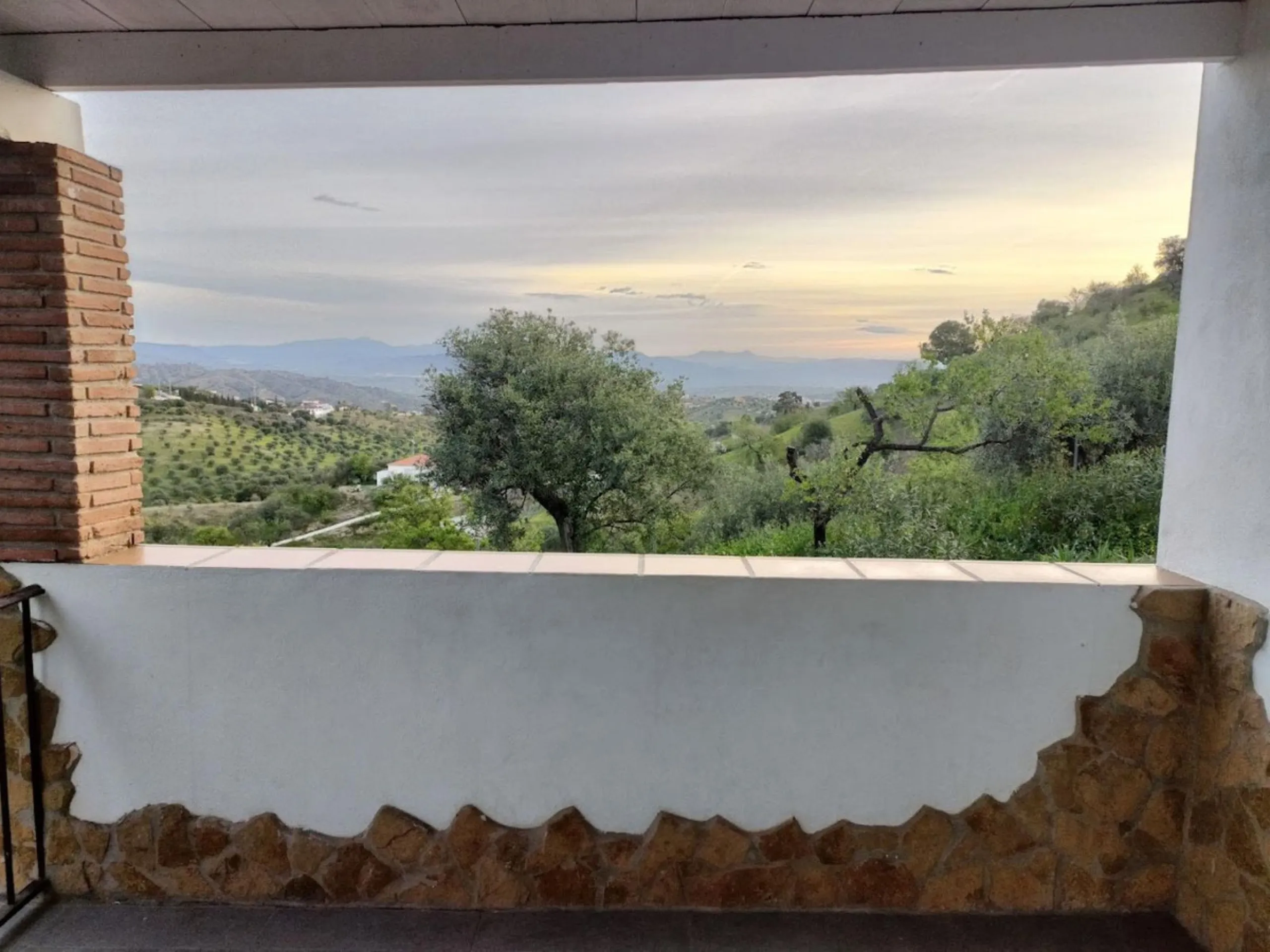 House - Finca - Cortijo в продаже в Coín, Málaga. В доме 3 спален и 3 ванных комнат. Площадь дома 233 м². Площадь участка 3700 м²